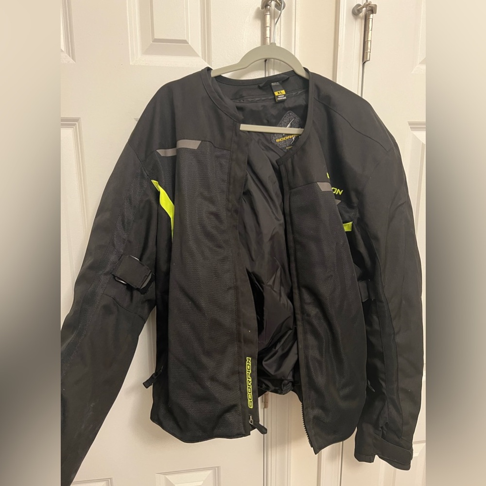 Men’s Scorpion Exo size cal motorcycle jacket